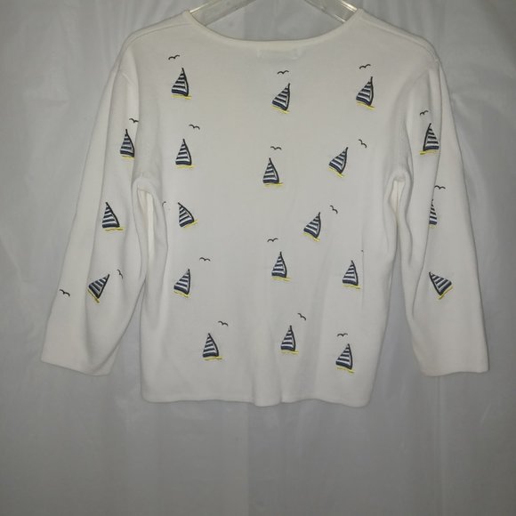 RITA WRECK  SAILBOATS AND SEA GULL  V NECK TOP - Picture 7 of 10